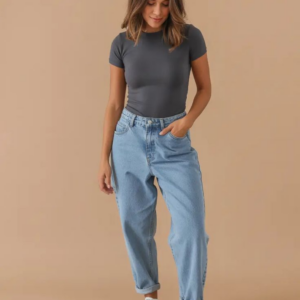 women’s mom fit denim jeans